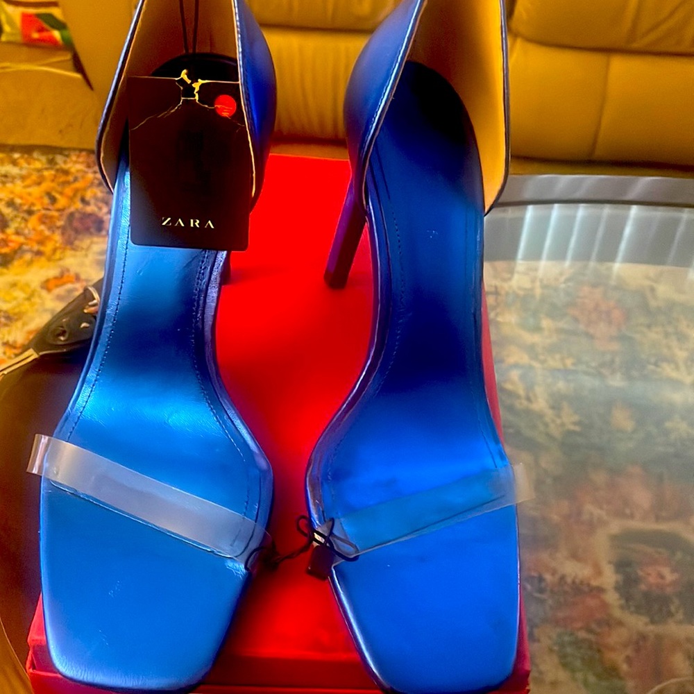 Zara women shoe. Royal blue.